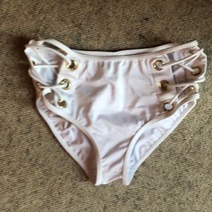 🔥NWOT VENUS MID TO HIGH WAIST BIKIN BOTTOM🔥